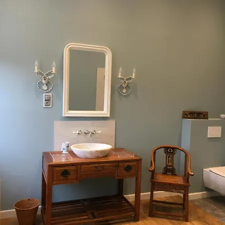 Bed & Breakfast Entre Cour Et Jardin