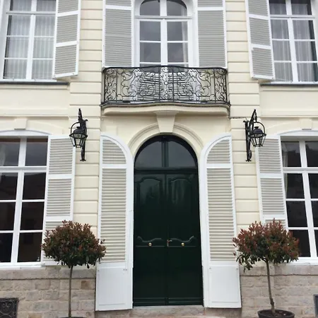 Entre Cour Et Jardin Nocleg ze śniadaniem