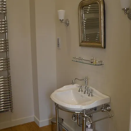 Entre Cour Et Jardin 3*