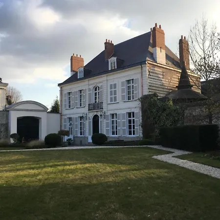 Entre Cour Et Jardin Bed & Breakfast