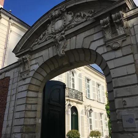 Bed & Breakfast Entre Cour Et Jardin Arras