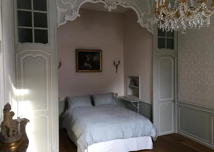 Entre Cour Et Jardin